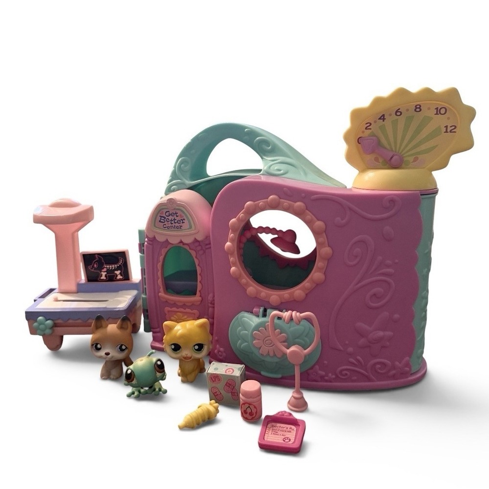 LPS Littlest Pet Shop G2 Get Better Center Playset Dog #112 Gecko #111 MM1 Cat